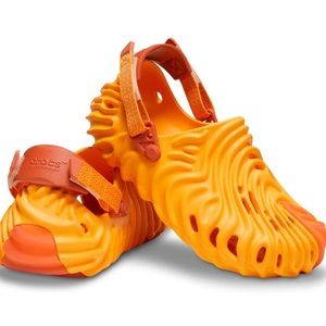 crocs x salehe bembury (cobbler/orange sorbet) -size 4